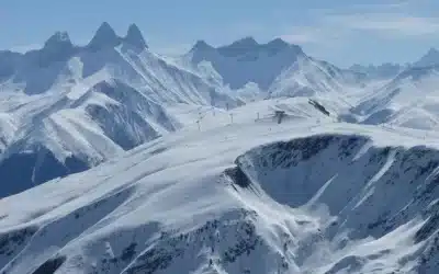 Découvrez les Sybelles, un Domaine Skiable Familial des Alpes Célébrant son Vingtième Anniversaire